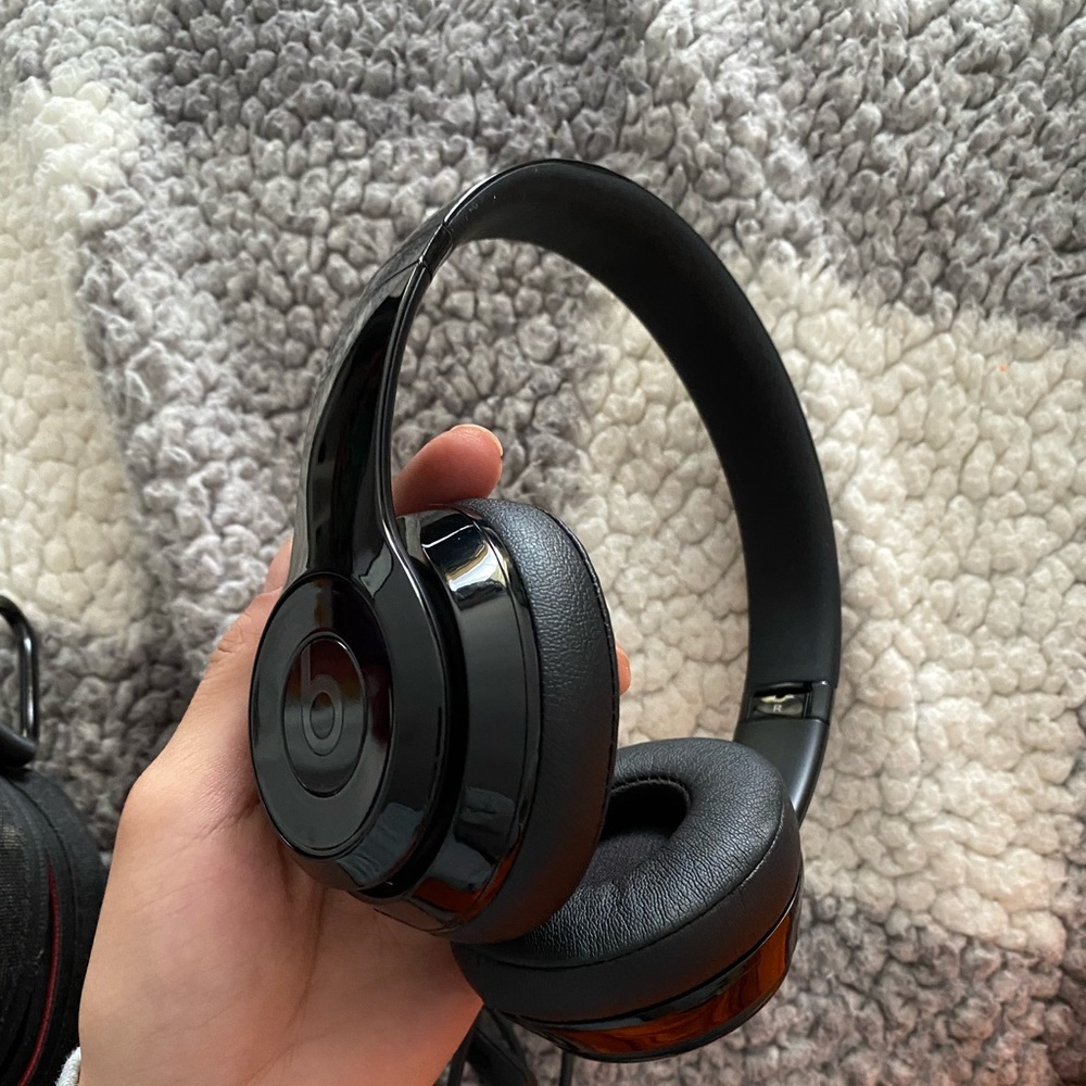 Beats head phones solo 3